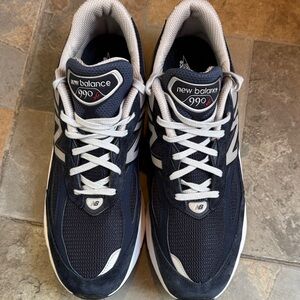 New Balance Men's Navy and White 990v6 Athletic Sneakers
